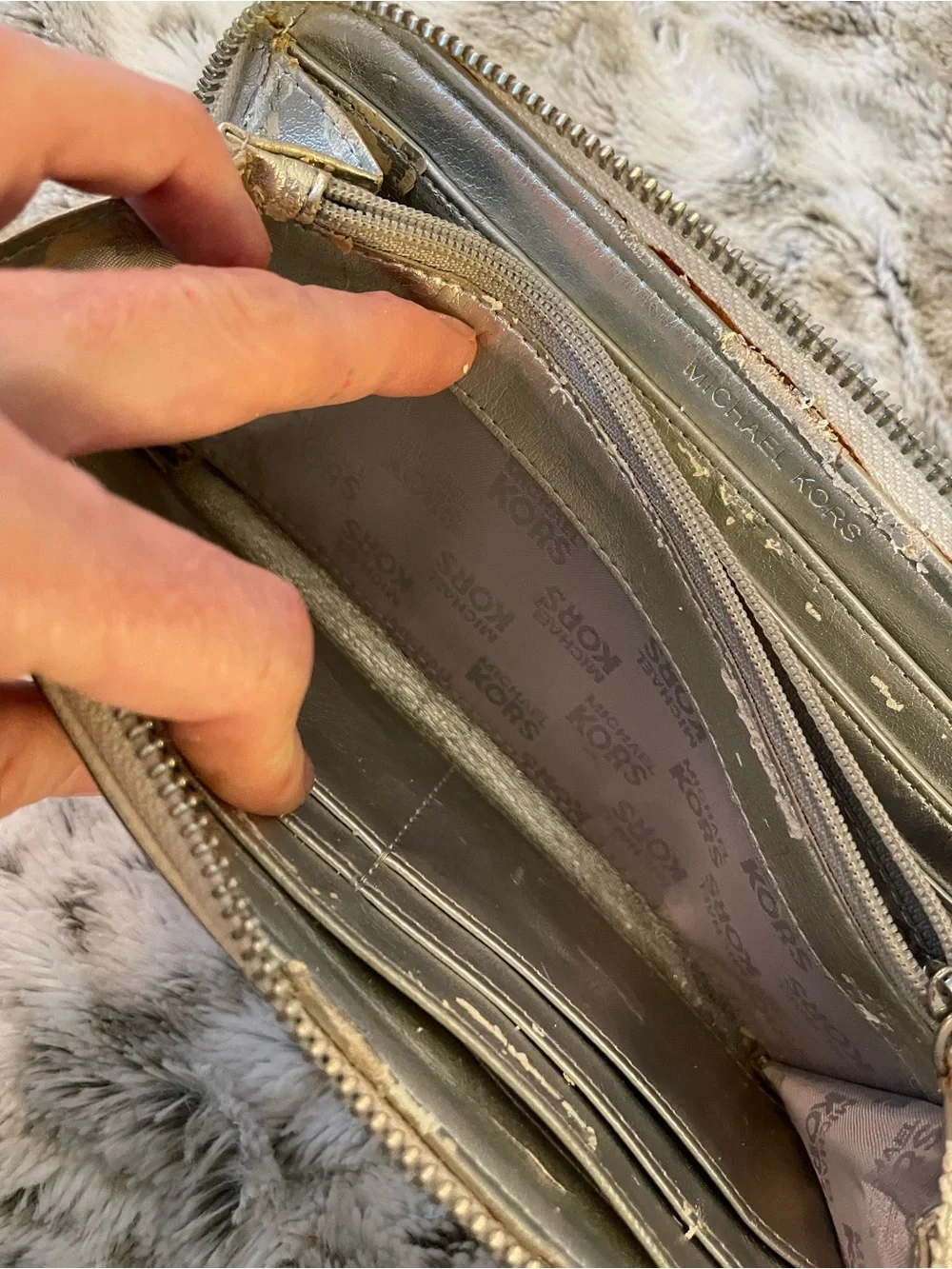 Michael Kors Light Cream Leather Zip Wallet with Metal Logo Plate